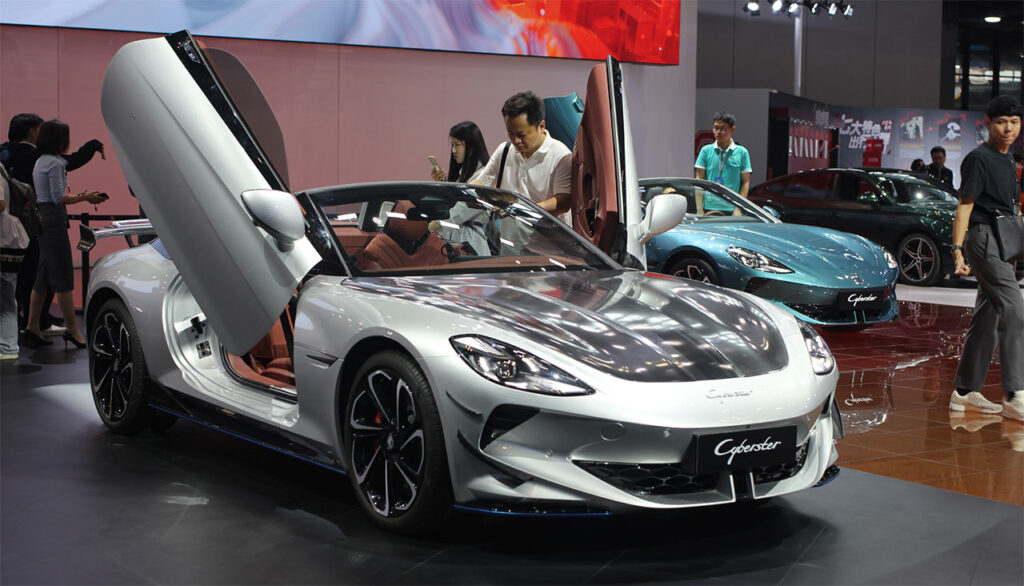 China’s H1 2025 Vehicle Exports Rise 18%; NEVs Up 41%