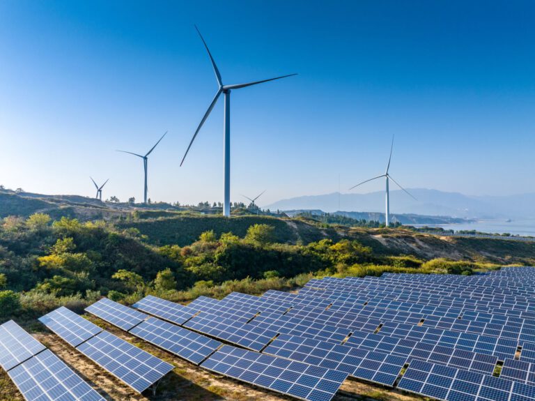 Record $386B Invested in Global Renewables in H1 2025