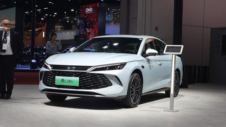 China's NEV Sales Hit Record 1.823M in November 2025