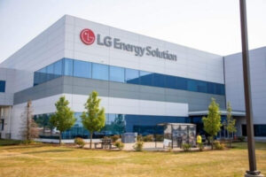 LG Energy Solution Signs $1.4B Pact with Mercedes-Benz
