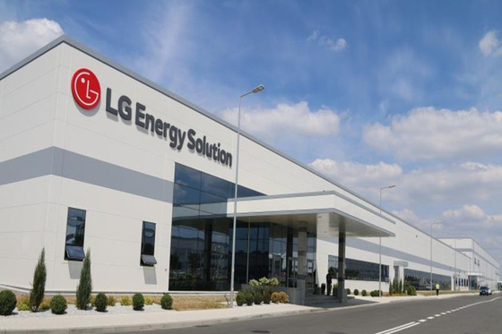 South Korea’s Battery Giants Ramp Up LFP Production for ESS