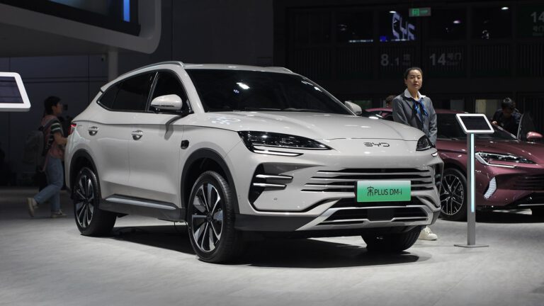 EU Considers Extending Tariffs on Chinese Hybrids and BEVs