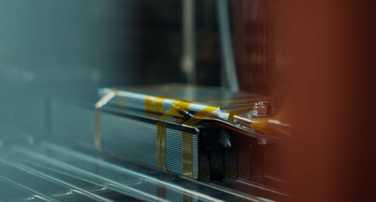 Donut Lab Solid-State Battery Hits 11C Charge in 7 Minutes