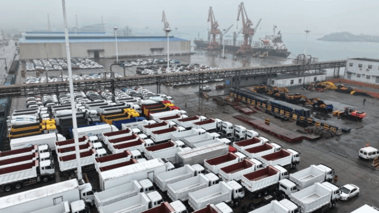 Middle East Conflict Halts Chinese Auto Exports via Dubai