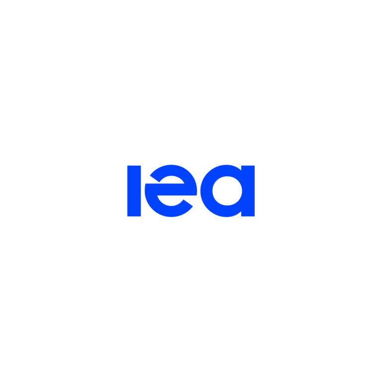 Global Battery Storage Capacity Surges 40% in 2025