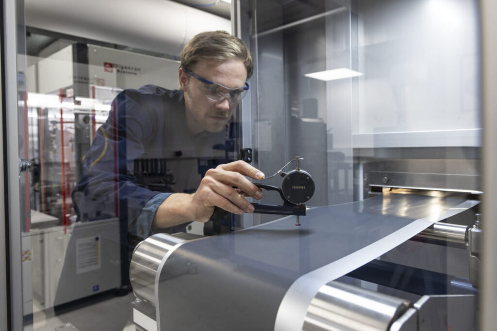 IntelLiGent Unveils Cobalt-Free High-Voltage EV Battery