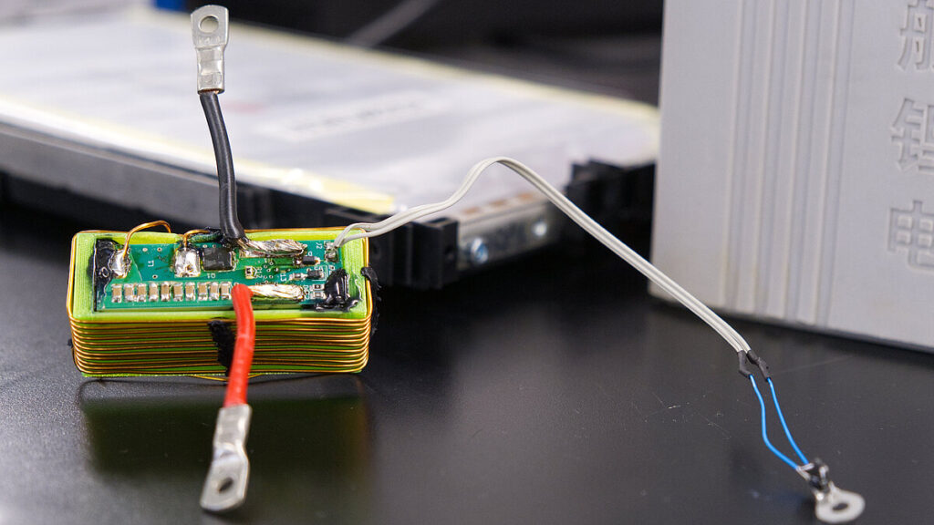 Kiel Researchers Enable Battery Cells to Transmit Data