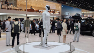 Xpeng Iron Reportedly Moves to Semi-Solid Batteries for 2026
